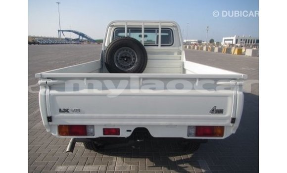 Buy Import Toyota Land Cruiser White Car in Import - Dubai in Attapeu Province Buy Import Toyota Land Cruiser White Car in Import - Dubai in Attapeu Province