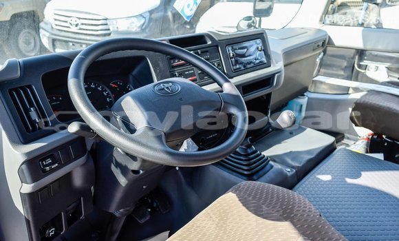 Buy Import Toyota Coaster White Car in Import - Dubai in Attapeu Province Buy Import Toyota Coaster White Car in Import - Dubai in Attapeu Province