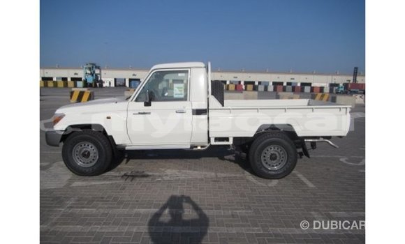 Buy Import Toyota Land Cruiser White Car in Import - Dubai in Attapeu Province Buy Import Toyota Land Cruiser White Car in Import - Dubai in Attapeu Province