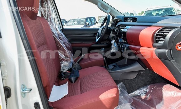 Buy Import Toyota Hilux White Car in Import - Dubai in Attapeu Province Buy Import Toyota Hilux White Car in Import - Dubai in Attapeu Province