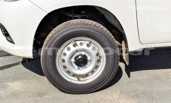 Buy Import Toyota Hilux White Car in Import - Dubai in Attapeu Province Buy Import Toyota Hilux White Car in Import - Dubai in Attapeu Province
