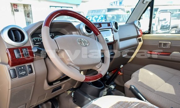 Buy Import Toyota Land Cruiser Beige Car in Import - Dubai in Attapeu Province Buy Import Toyota Land Cruiser Beige Car in Import - Dubai in Attapeu Province