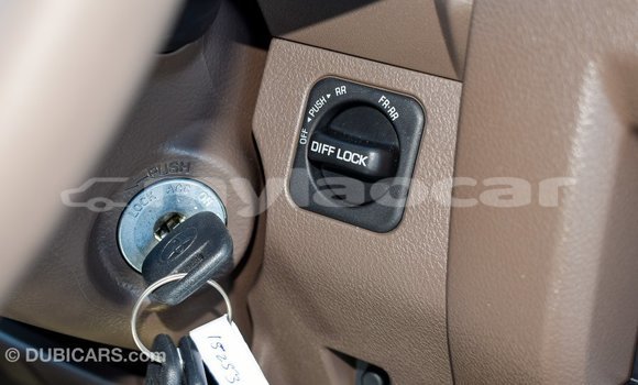 Buy Import Toyota Land Cruiser Beige Car in Import - Dubai in Attapeu Province Buy Import Toyota Land Cruiser Beige Car in Import - Dubai in Attapeu Province