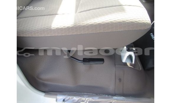 Buy Import Toyota Land Cruiser White Car in Import - Dubai in Attapeu Province Buy Import Toyota Land Cruiser White Car in Import - Dubai in Attapeu Province