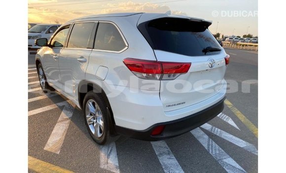 Buy Import Toyota Highlander White Car in Import - Dubai in Attapeu Province Buy Import Toyota Highlander White Car in Import - Dubai in Attapeu Province