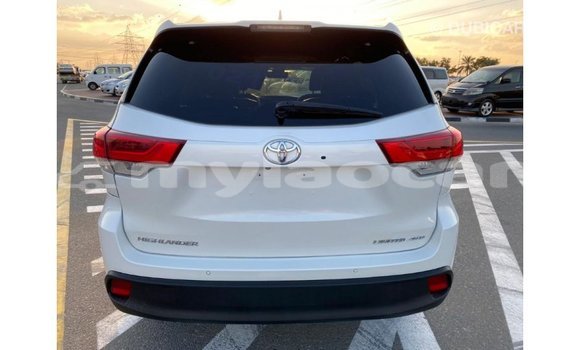 Buy Import Toyota Highlander White Car in Import - Dubai in Attapeu Province Buy Import Toyota Highlander White Car in Import - Dubai in Attapeu Province