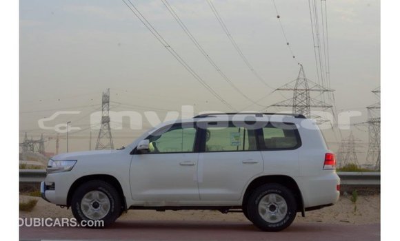 Buy Import Toyota Land Cruiser White Car in Import - Dubai in Attapeu Province Buy Import Toyota Land Cruiser White Car in Import - Dubai in Attapeu Province