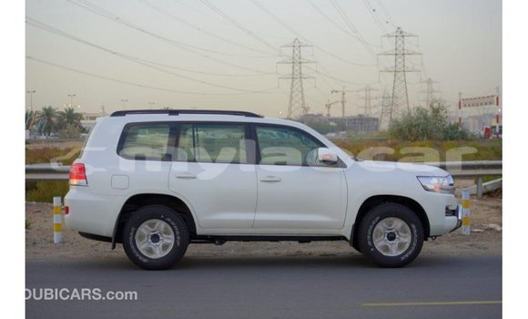 Buy Import Toyota Land Cruiser White Car in Import - Dubai in Attapeu Province Buy Import Toyota Land Cruiser White Car in Import - Dubai in Attapeu Province