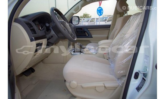 Buy Import Toyota Land Cruiser White Car in Import - Dubai in Attapeu Province Buy Import Toyota Land Cruiser White Car in Import - Dubai in Attapeu Province