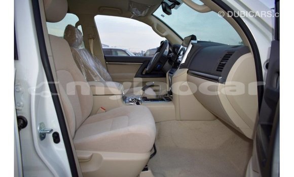 Buy Import Toyota Land Cruiser White Car in Import - Dubai in Attapeu Province Buy Import Toyota Land Cruiser White Car in Import - Dubai in Attapeu Province