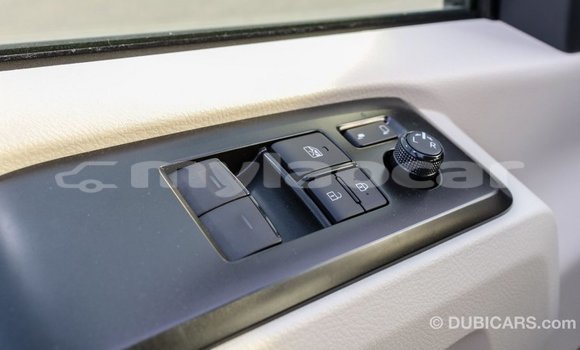Buy Import Toyota Hiace White Car in Import - Dubai in Attapeu Province Buy Import Toyota Hiace White Car in Import - Dubai in Attapeu Province