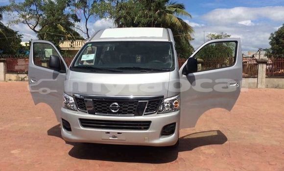Buy Used Nissan Urvan Silver Car in Vientiane in Vientiane Province Buy Used Nissan Urvan Silver Car in Vientiane in Vientiane Province