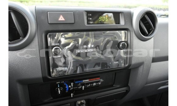 Buy Import Toyota Land Cruiser White Car in Import - Dubai in Attapeu Province Buy Import Toyota Land Cruiser White Car in Import - Dubai in Attapeu Province