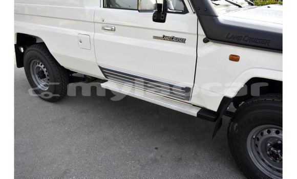 Buy Import Toyota Land Cruiser White Car in Import - Dubai in Attapeu Province Buy Import Toyota Land Cruiser White Car in Import - Dubai in Attapeu Province