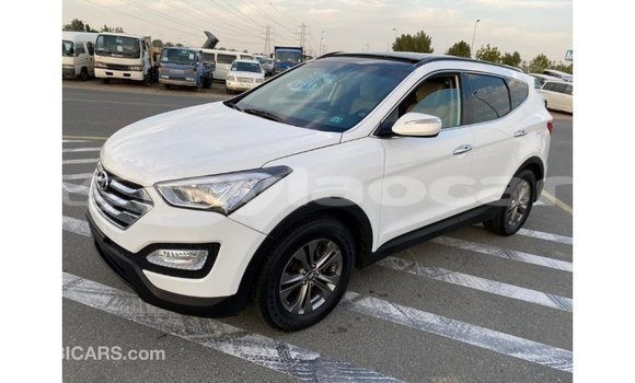 Acheter Import Voiture Hyundai Santa Fe Blanc à Import - Dubai, Attapeu Province Acheter Import Voiture Hyundai Santa Fe Blanc à Import - Dubai, Attapeu Province