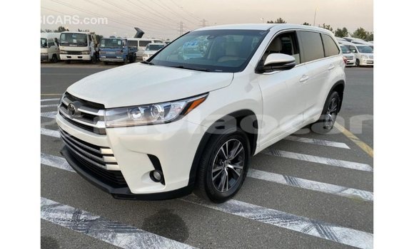 Buy Import Toyota Highlander White Car in Import - Dubai in Attapeu Province Buy Import Toyota Highlander White Car in Import - Dubai in Attapeu Province