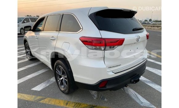 Buy Import Toyota Highlander White Car in Import - Dubai in Attapeu Province Buy Import Toyota Highlander White Car in Import - Dubai in Attapeu Province