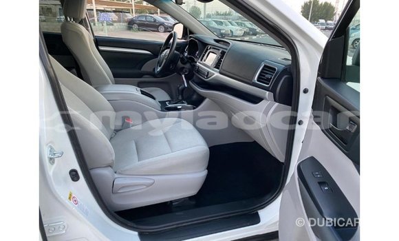 Buy Import Toyota Highlander White Car in Import - Dubai in Attapeu Province Buy Import Toyota Highlander White Car in Import - Dubai in Attapeu Province