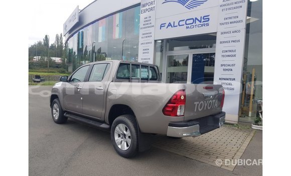 Buy Import Toyota Hilux Other Car in Import - Dubai in Attapeu Province Buy Import Toyota Hilux Other Car in Import - Dubai in Attapeu Province