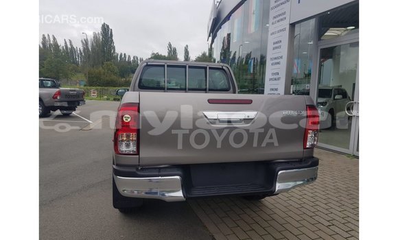 Buy Import Toyota Hilux Other Car in Import - Dubai in Attapeu Province Buy Import Toyota Hilux Other Car in Import - Dubai in Attapeu Province