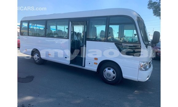 Buy Import Hyundai Accent White Car in Import - Dubai in Attapeu Province Buy Import Hyundai Accent White Car in Import - Dubai in Attapeu Province