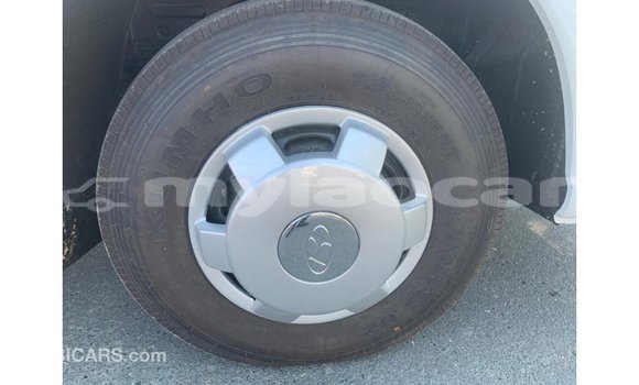 Buy Import Hyundai Accent White Car in Import - Dubai in Attapeu Province Buy Import Hyundai Accent White Car in Import - Dubai in Attapeu Province