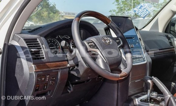 Buy Import Toyota Land Cruiser White Car in Import - Dubai in Attapeu Province Buy Import Toyota Land Cruiser White Car in Import - Dubai in Attapeu Province