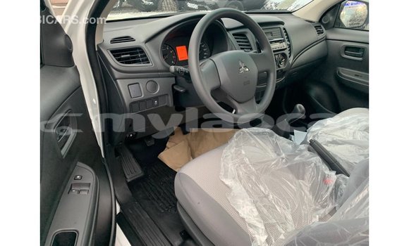 Buy Import Mitsubishi L200 White Car in Import - Dubai in Attapeu Province Buy Import Mitsubishi L200 White Car in Import - Dubai in Attapeu Province