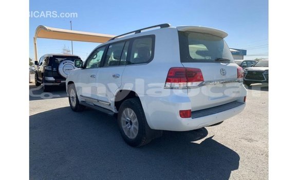 Buy Import Toyota Land Cruiser White Car in Import - Dubai in Attapeu Province Buy Import Toyota Land Cruiser White Car in Import - Dubai in Attapeu Province