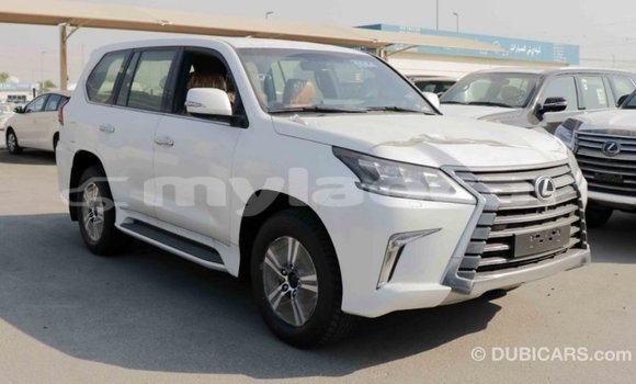 Acheter Import Voiture Lexus LX Blanc à Import - Dubai, Attapeu Province Acheter Import Voiture Lexus LX Blanc à Import - Dubai, Attapeu Province