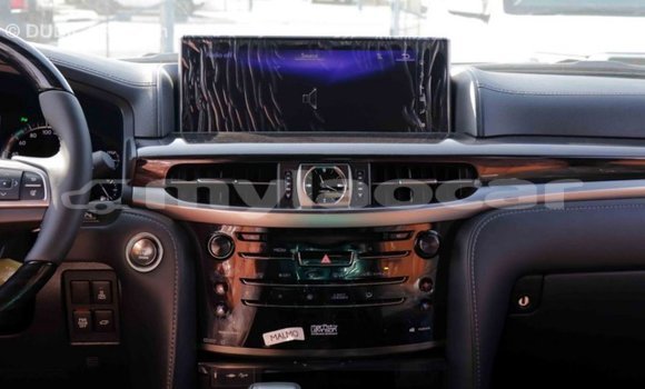 Acheter Import Voiture Lexus LX Blanc à Import - Dubai, Attapeu Province Acheter Import Voiture Lexus LX Blanc à Import - Dubai, Attapeu Province