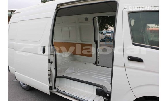 Buy Import Toyota Hiace White Car in Import - Dubai in Attapeu Province Buy Import Toyota Hiace White Car in Import - Dubai in Attapeu Province