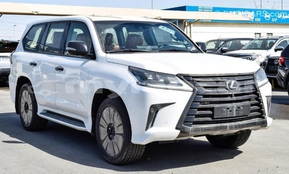 Acheter Import Voiture Lexus LX Blanc à Import - Dubai, Attapeu Province Acheter Import Voiture Lexus LX Blanc à Import - Dubai, Attapeu Province
