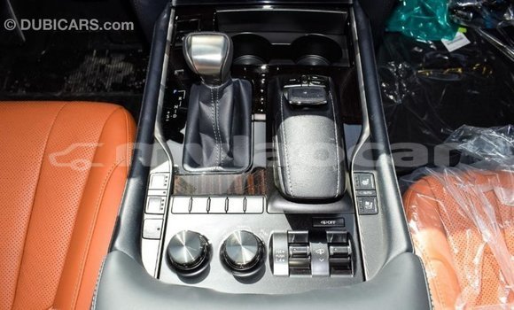 Acheter Import Voiture Lexus LX Blanc à Import - Dubai, Attapeu Province Acheter Import Voiture Lexus LX Blanc à Import - Dubai, Attapeu Province