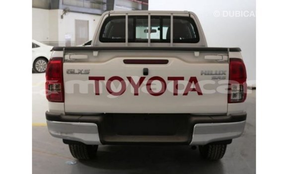 Acheter Import Voiture Toyota Hilux Blanc à Import - Dubai, Attapeu Province Acheter Import Voiture Toyota Hilux Blanc à Import - Dubai, Attapeu Province