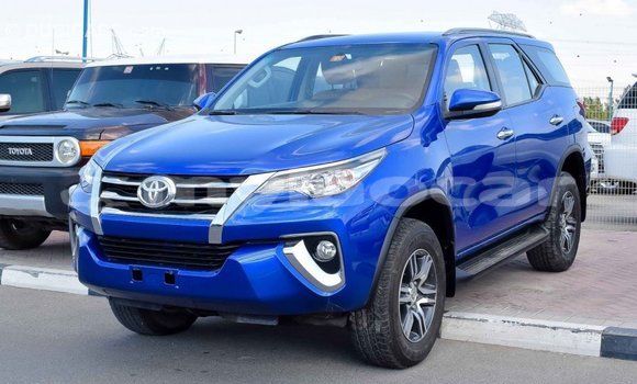 Acheter Import Voiture Toyota Fortuner Bleu à Import - Dubai, Attapeu Province Acheter Import Voiture Toyota Fortuner Bleu à Import - Dubai, Attapeu Province