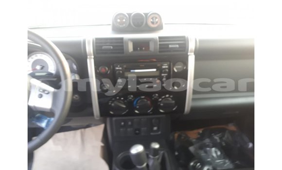 Buy Import Toyota FJ Cruiser Black Car in Import - Dubai in Attapeu Province Buy Import Toyota FJ Cruiser Black Car in Import - Dubai in Attapeu Province