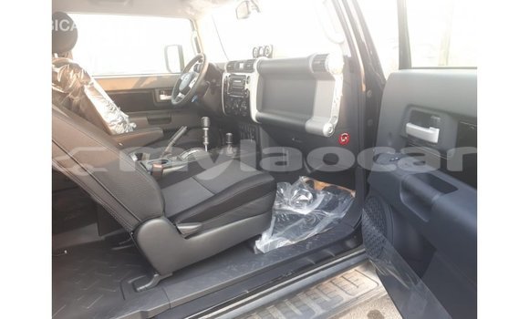 Buy Import Toyota FJ Cruiser Black Car in Import - Dubai in Attapeu Province Buy Import Toyota FJ Cruiser Black Car in Import - Dubai in Attapeu Province