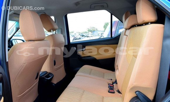 Acheter Import Voiture Toyota Fortuner Bleu à Import - Dubai, Attapeu Province Acheter Import Voiture Toyota Fortuner Bleu à Import - Dubai, Attapeu Province