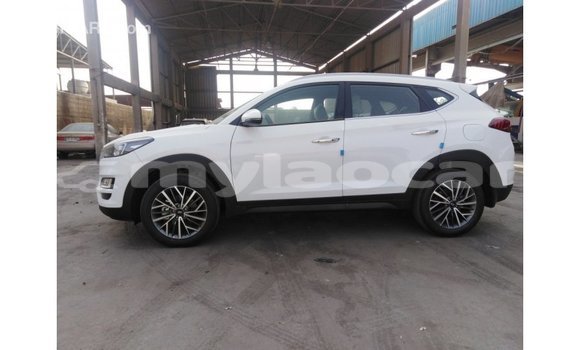 Buy Import Hyundai Tucson White Car in Import - Dubai in Attapeu Province Buy Import Hyundai Tucson White Car in Import - Dubai in Attapeu Province