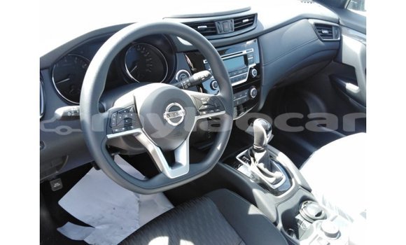 Buy Import Nissan Evalia Other Truck in Import - Dubai in Attapeu Province Buy Import Nissan Evalia Other Truck in Import - Dubai in Attapeu Province