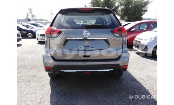 Buy Import Nissan Evalia Other Truck in Import - Dubai in Attapeu Province Buy Import Nissan Evalia Other Truck in Import - Dubai in Attapeu Province
