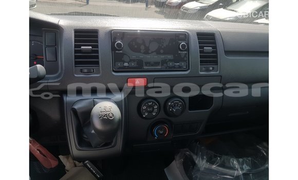 Buy Import Toyota Hiace White Car in Import - Dubai in Attapeu Province Buy Import Toyota Hiace White Car in Import - Dubai in Attapeu Province