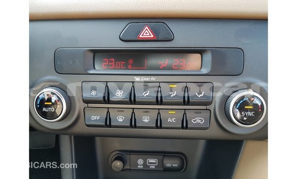 Buy Import Kia Sportage White Car in Import - Dubai in Attapeu Province Buy Import Kia Sportage White Car in Import - Dubai in Attapeu Province