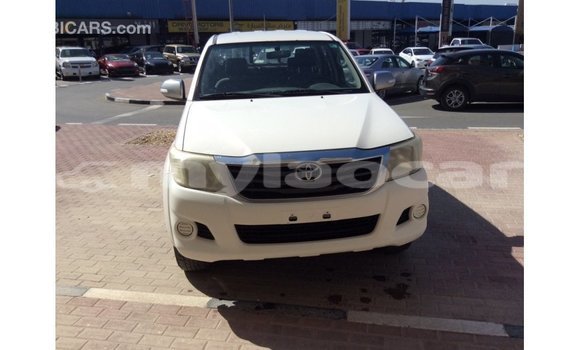 Buy Import Toyota Hilux White Car in Import - Dubai in Attapeu Province Buy Import Toyota Hilux White Car in Import - Dubai in Attapeu Province