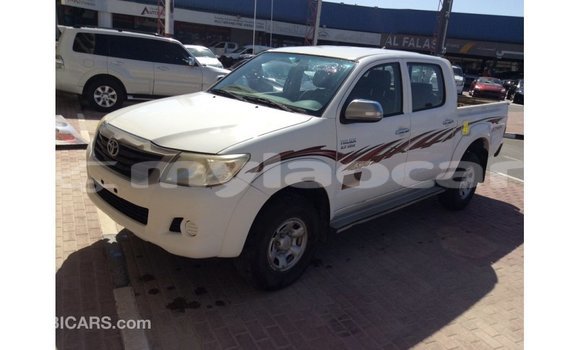 Buy Import Toyota Hilux White Car in Import - Dubai in Attapeu Province Buy Import Toyota Hilux White Car in Import - Dubai in Attapeu Province