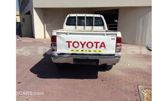 Buy Import Toyota Hilux White Car in Import - Dubai in Attapeu Province Buy Import Toyota Hilux White Car in Import - Dubai in Attapeu Province