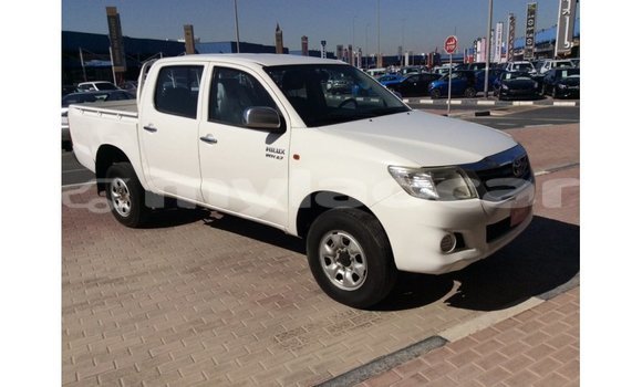 Buy Import Toyota Hilux White Car in Import - Dubai in Attapeu Province Buy Import Toyota Hilux White Car in Import - Dubai in Attapeu Province
