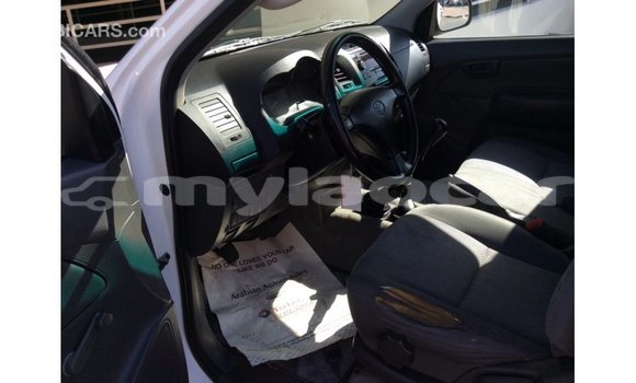 Buy Import Toyota Hilux White Car in Import - Dubai in Attapeu Province Buy Import Toyota Hilux White Car in Import - Dubai in Attapeu Province