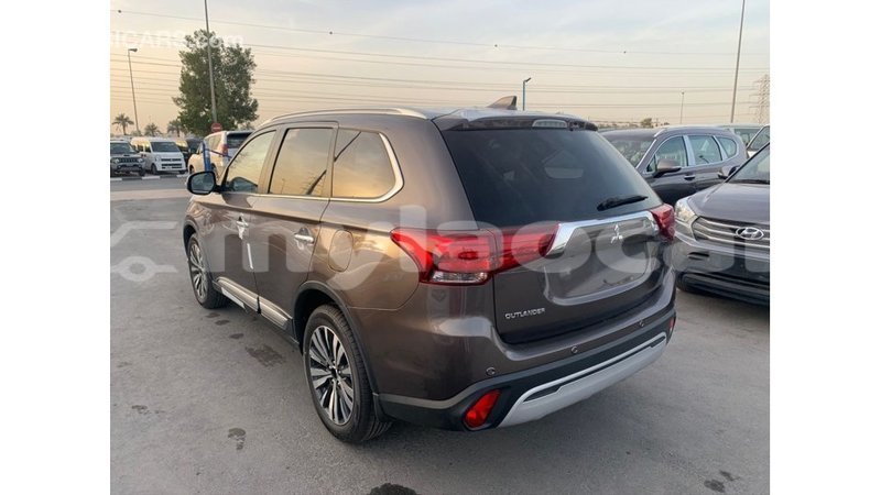 Big with watermark mitsubishi outlander attapeu province import dubai 2296